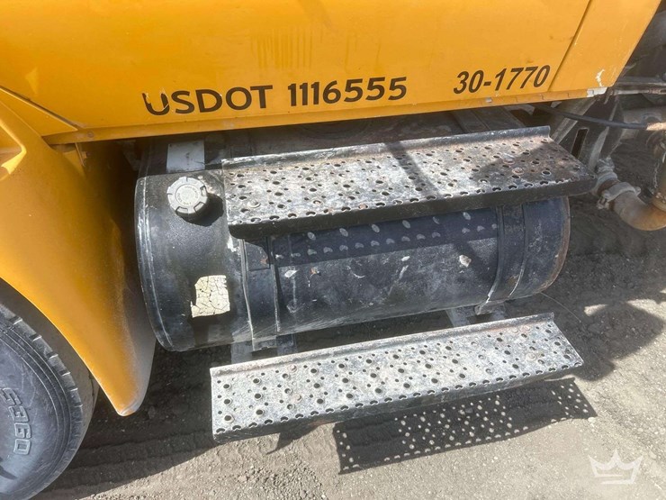 2006-international-durastar-4200-image-14