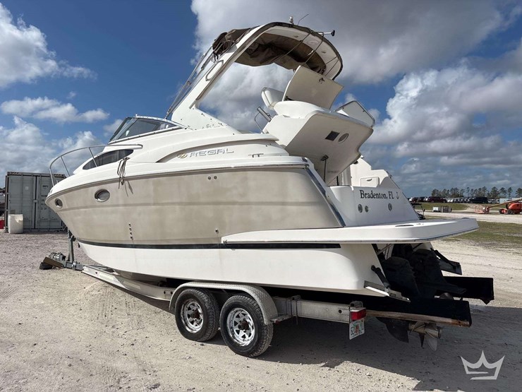 2007-30ft.-regal-30-express-cruiser-boat-with-2010-vantage-t/a-33-ft.-trailer-image-4