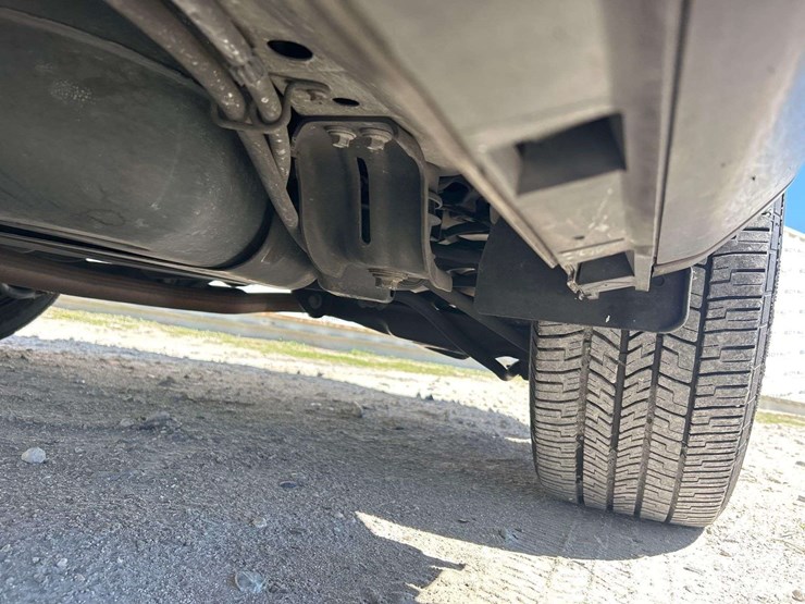 2016-ford-explorer-image-17