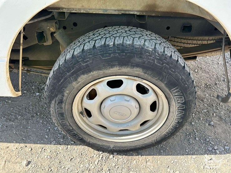 2011-ford-f150-image-23