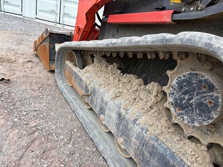 2022-kubota-svl65-2-image-7