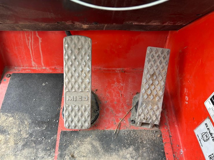 2020-skyjack-sj519th-image-21