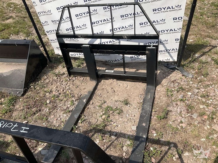 kivel-48in-forks-and-frame-skid-steer-attachment-image-1