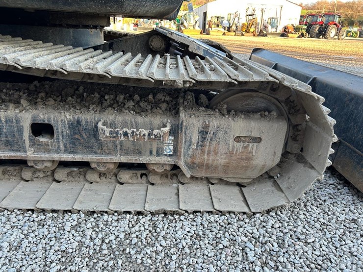 hitachi-zx135us-6-image-14