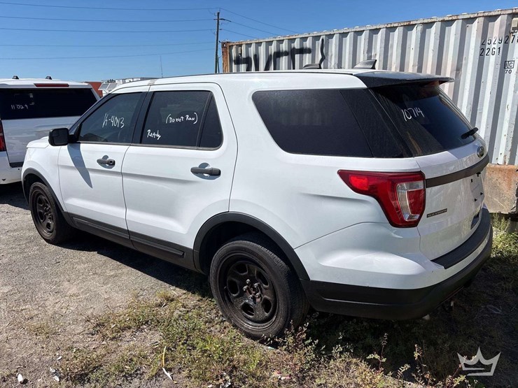 2018-ford-explorer-image-4