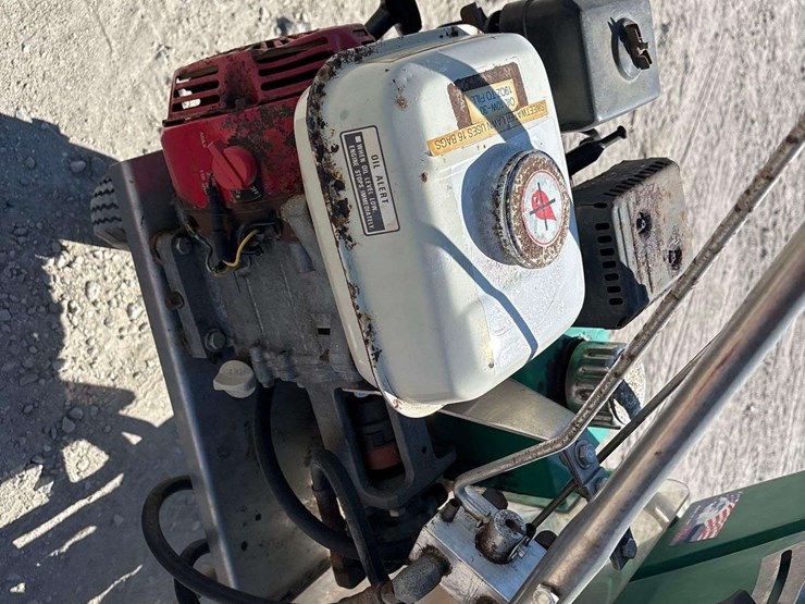 lesco-50lb-push-spreader-image-8