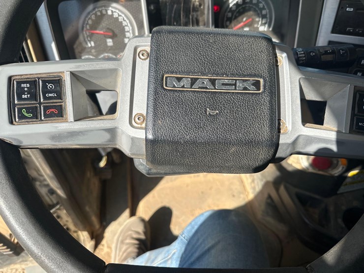 2019-galbreath-rolloff-image-40