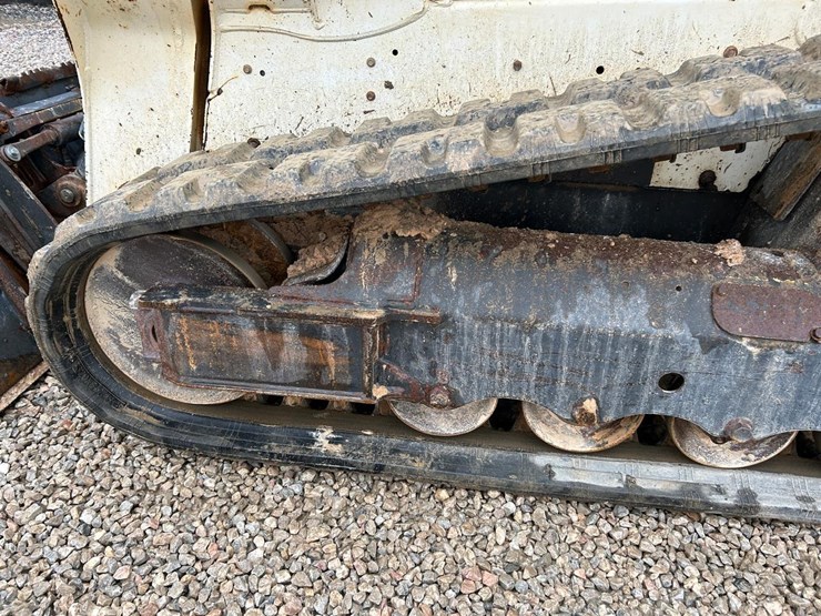 2016-bobcat-t550-image-17