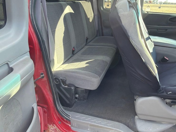 2001-ford-f150-image-32