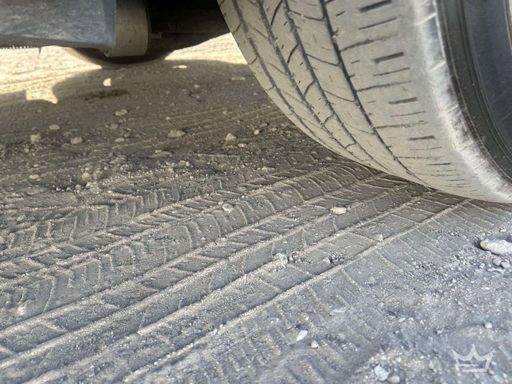 2016-ford-explorer-image-34