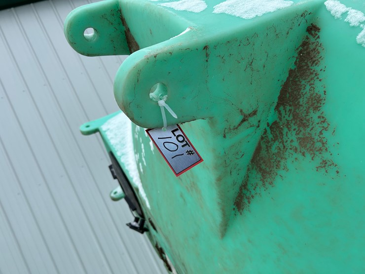 2500-gallon-poly-tank-image-3