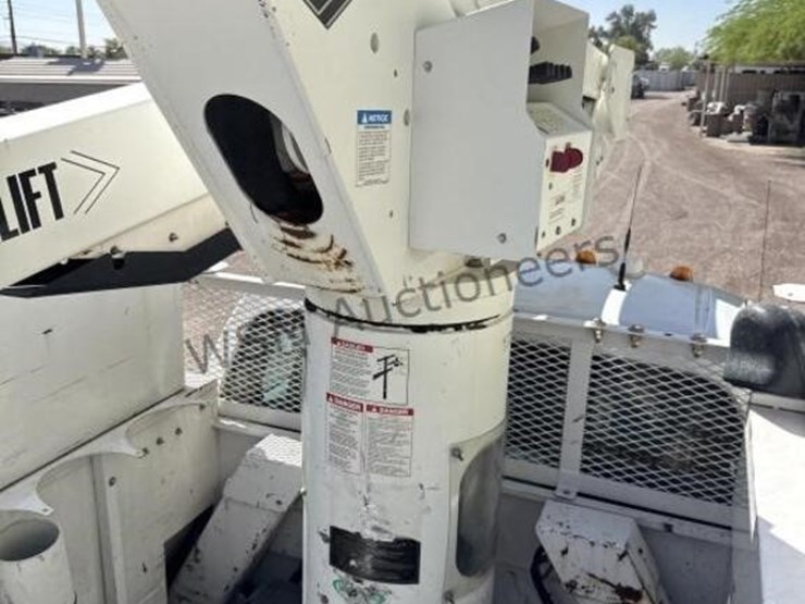 2015-ford-f550-image-15