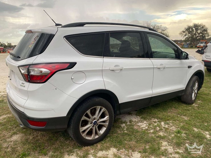 2018-ford-escape-se-image-3