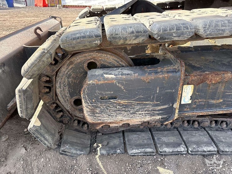 2016-deere-85g-image-18