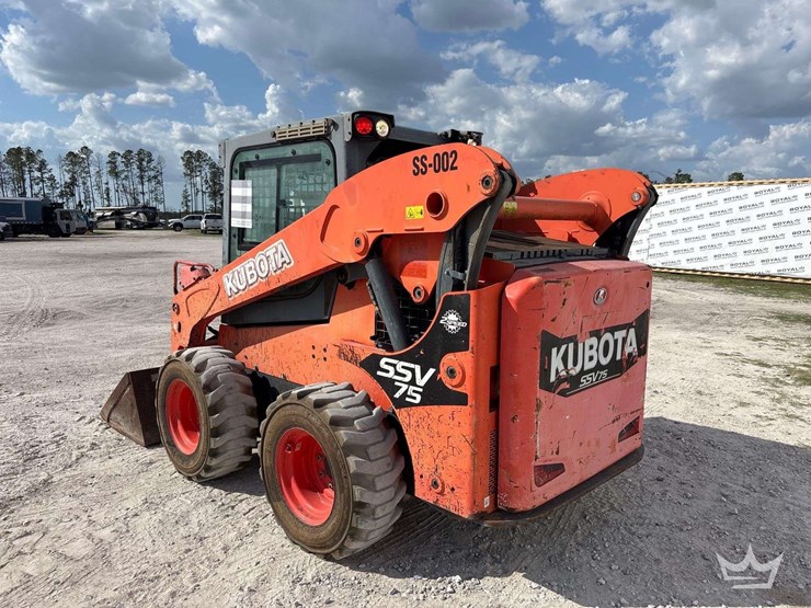 2016-kubota-ssv75-image-4