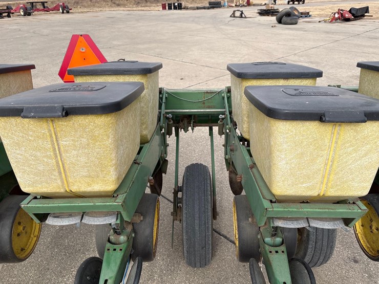 john-deere-7000-image-14