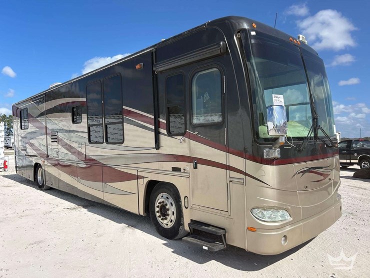 2006-freightliner-tuscany-4077-40ft-class-a-motorhome-image-2