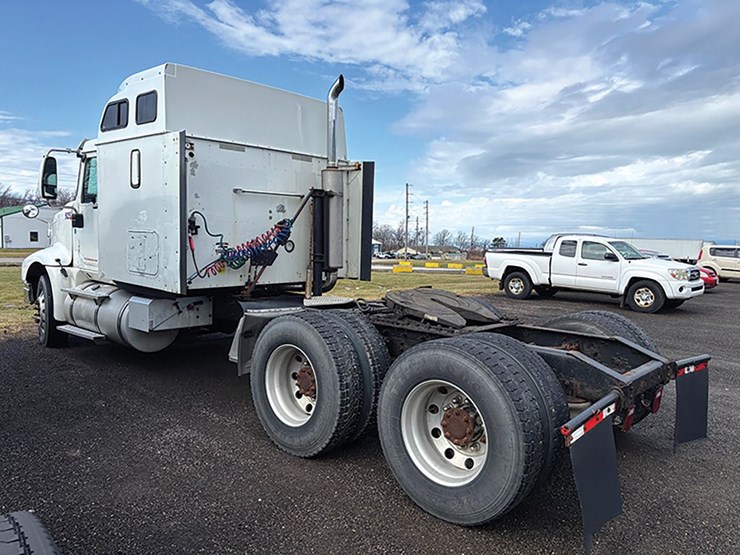 2005-international-9400-eagle-image-3