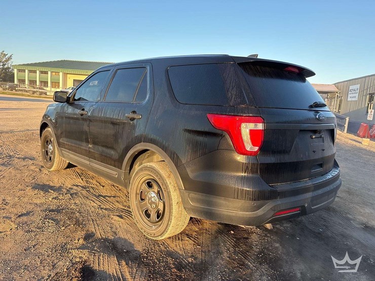2018-ford-explorer-image-4