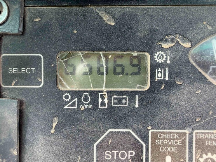 2005-deere-650j-xlt-image-16