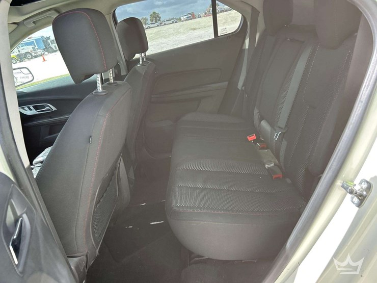 2014-chevrolet-equinox-image-24