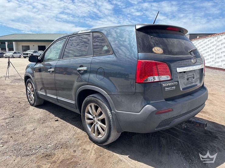 2011-kia-sorento-image-4