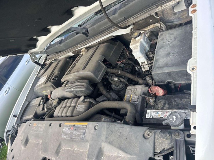 2012-chevrolet-silverado-1500-hybrid-image-8