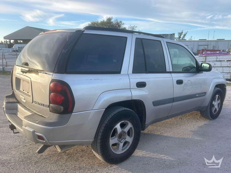 2004-chevrolet-blazer-image-3