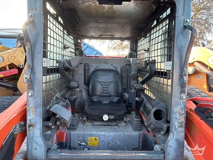 2016-kubota-ssv75-image-7