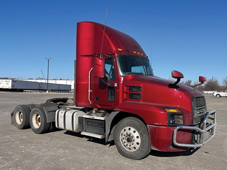 2019-mack-an64t-image-1