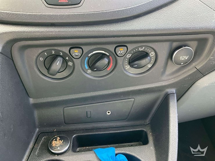 2015-ford-transit-image-16