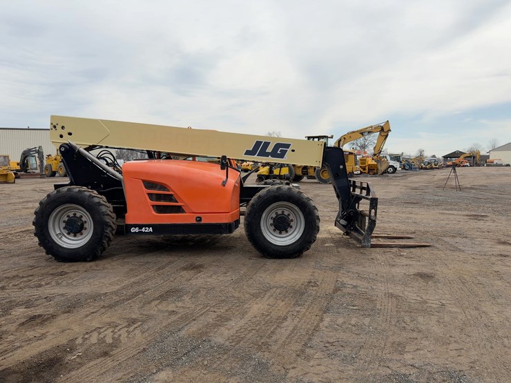 2015-jlg-g6-42a-image-6