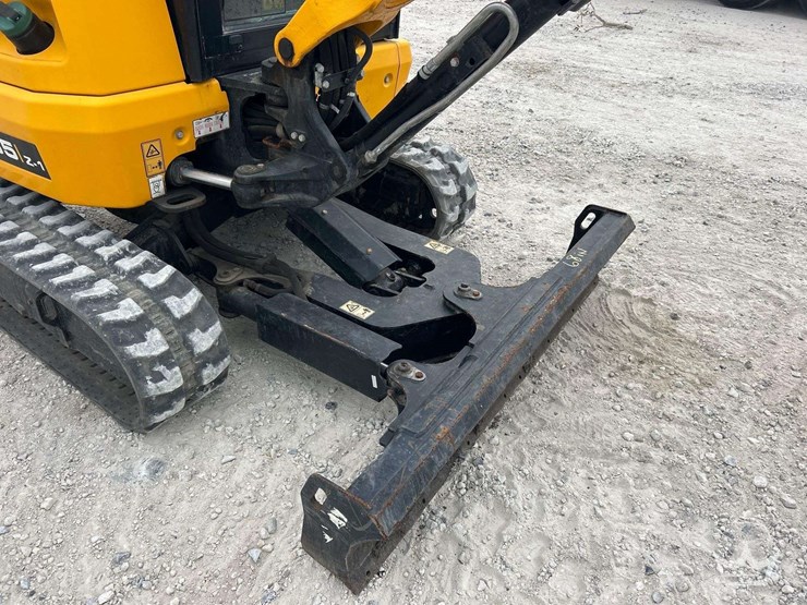 2021-jcb-35z-1-image-17