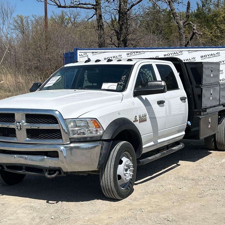 2015 Ram 5500 RKI 10ft. Utility Flatbed Truck