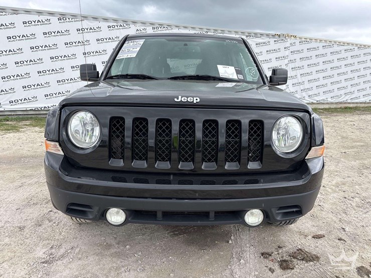 2016-jeep-patriot-sport-image-31