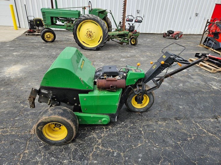 john-deere-800-image-2