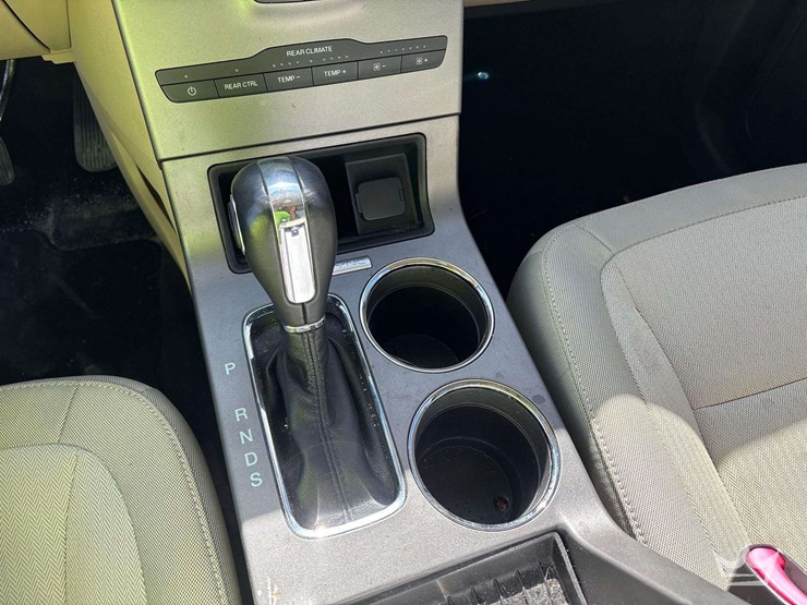 2016-ford-flex-image-18