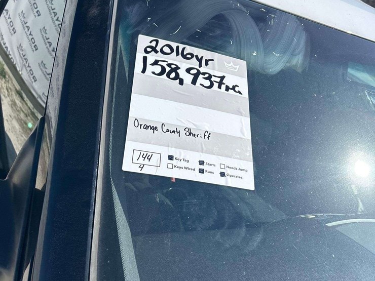 2016-ford-explorer-image-21