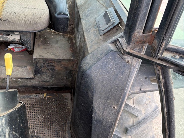 john-deere-4630-image-28