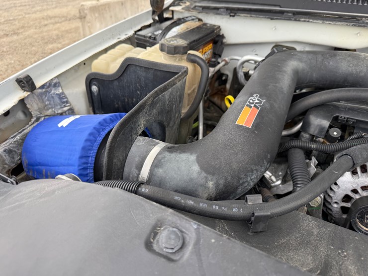 2005-gmc-2500-image-74