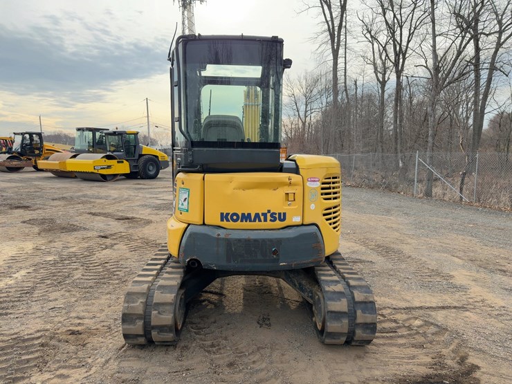 2014-komatsu-pc45mr-3-image-4