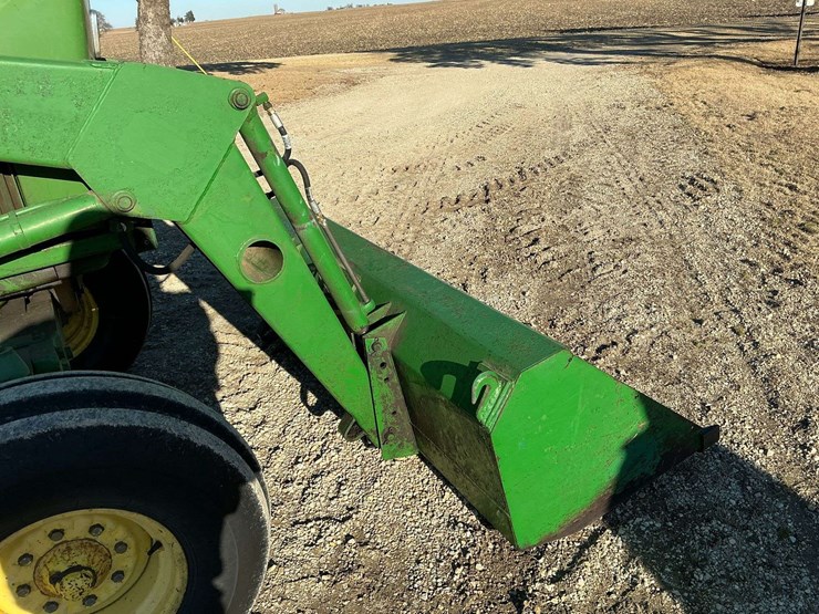john-deere-148-image-9