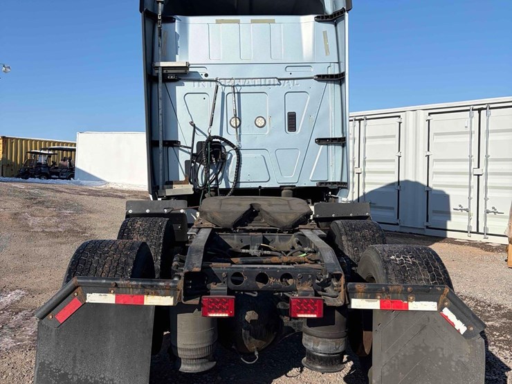 2017-international-prostar-image-4