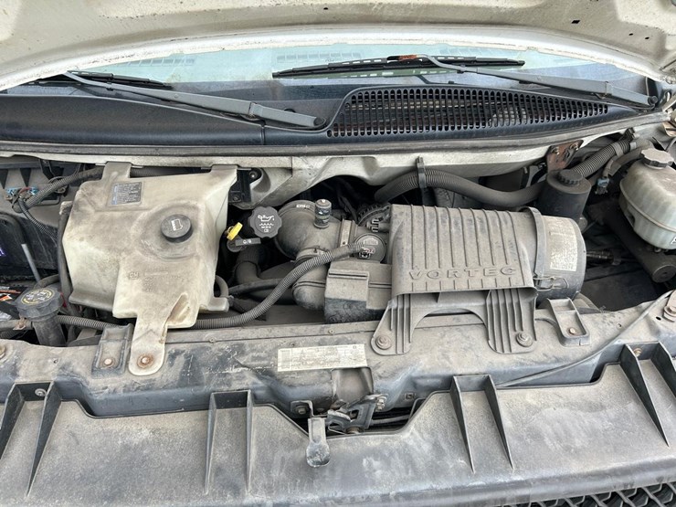 2004-utility-van-image-9