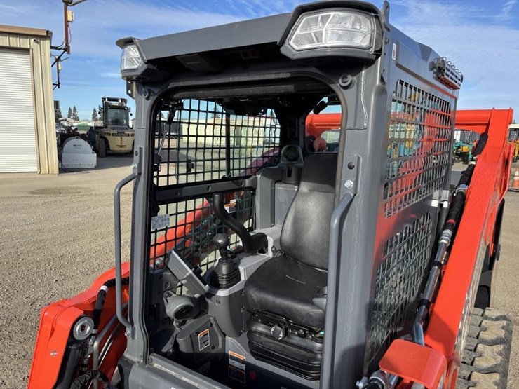 2024-kubota-svl75-3-image-18