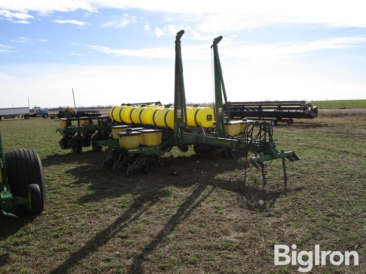 john-deere-7200-image-3