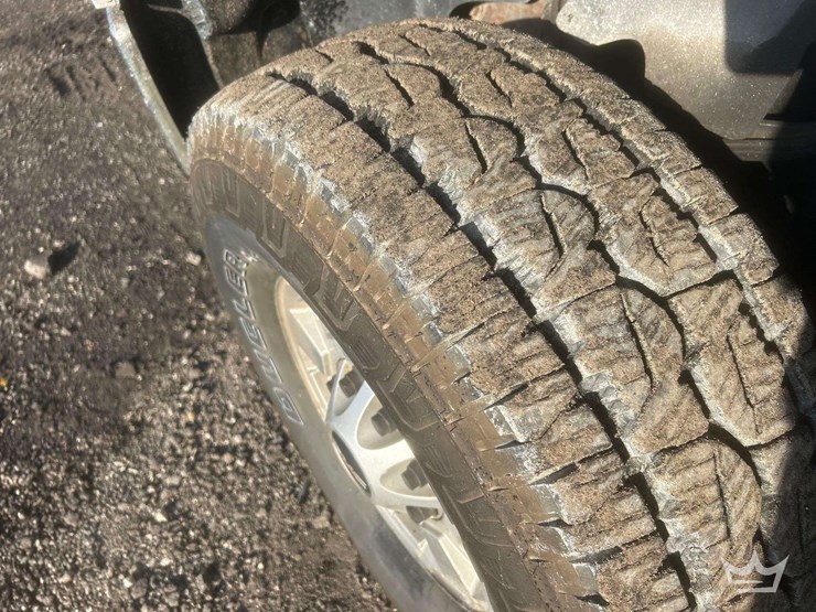 2013-gmc-sierra-2500-image-16