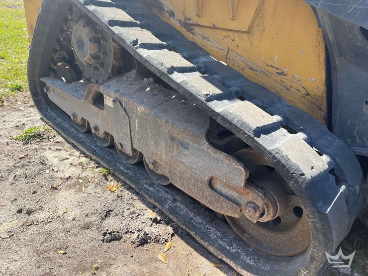 2023-deere-317g-image-24