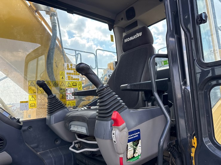 2023-komatsu-pc210-image-43