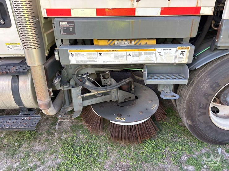 2015-international-durastar-4300-image-9